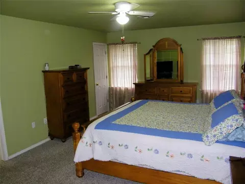 Bedroom - 405362 E 1235 Rd, Eufaula, OK 74432 photo 2 of 5