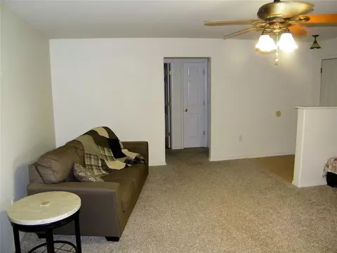 Living - 405362 E 1235 Rd, Eufaula, OK 74432 photo 1 of 4