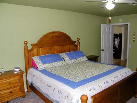 Bedroom - 405362 E 1235 Rd, Eufaula, OK 74432 photo 4 of 5