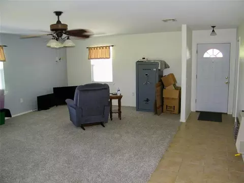 Living - 405362 E 1235 Rd, Eufaula, OK 74432 photo 2 of 4