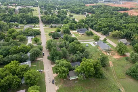 View/Area - 609 E Grant Ave, Guthrie, OK 73044 photo 2 of 2