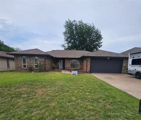 10220 Little Pond Dr, Oklahoma City, OK 73162