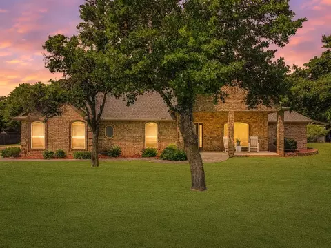 1101 Parrish Pl, Blanchard, OK 73010