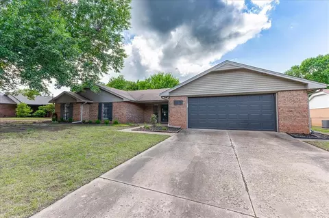 1702 S Hillside St, Stillwater, OK 74074