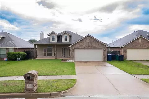 2213 NW 157th St, Edmond, OK 73013
