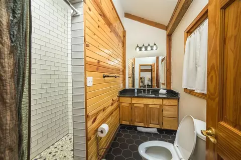 Bath - 255 Trebble Hook Rd, Broken Bow, OK 74728 photo 1 of 5