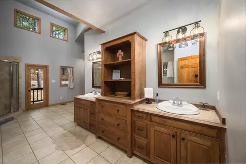 Bath - 255 Trebble Hook Rd, Broken Bow, OK 74728 photo 2 of 5