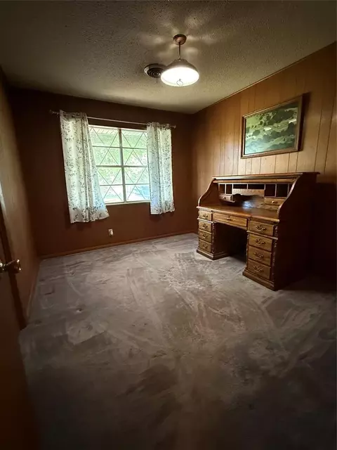 Bedroom - 42001 Sh 39 Hwy, Asher, OK 74826 photo 1 of 3