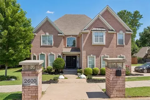 2600 Grand National Dr, Edmond, OK 73034