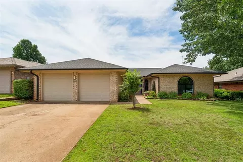 516 Pepperdine Ave, Edmond, OK 73013