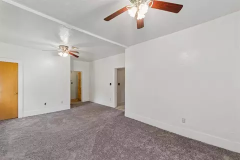 Living - 829 E Frank St, Norman, OK 73071 photo 2 of 3
