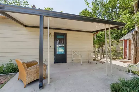 Exterior - 829 E Frank St, Norman, OK 73071 photo 3 of 13