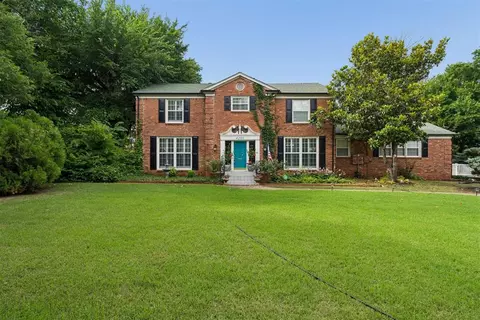 4200 NE 36th St, Forest Park, OK 73121