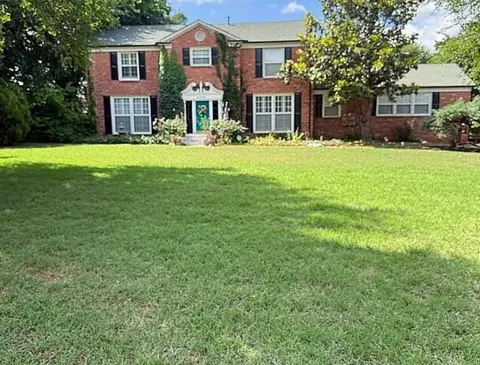 4200 NE 36th St, Forest Park, OK 73121