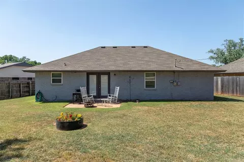 Other - 320 Elder Ln, Mustang, OK 73064 photo 2 of 5