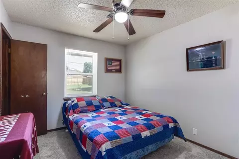 Bedroom - 320 Elder Ln, Mustang, OK 73064 photo 3 of 3