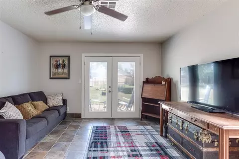 Living - 320 Elder Ln, Mustang, OK 73064 photo 3 of 3