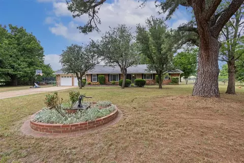 623 Greenbriar Ave, Edmond, OK 73034