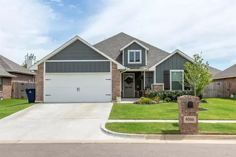 9304 NW 89th St, Yukon, OK 73099