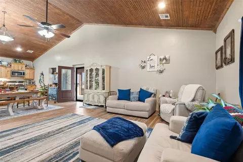 Entry Way - 40368 140th St, Byars, OK 74831 photo 1 of 5
