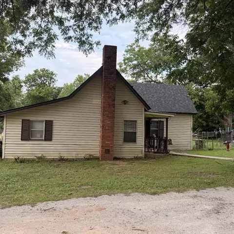 807 E Kean St, Wynnewood, OK 73098
