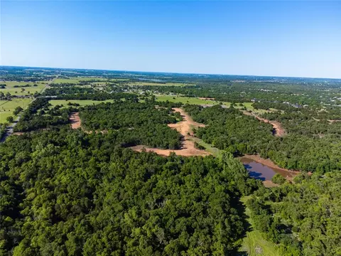 660 Simpson Ln, Edmond, OK 73034