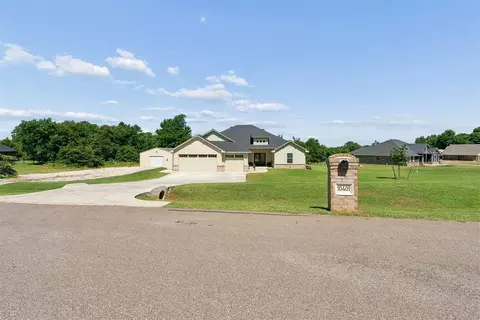 10401 Dove Ct, Newalla, OK 74857