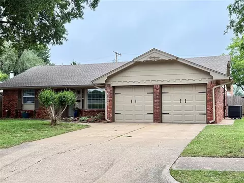 Exterior - 534 E 28th St, Edmond, OK 73013 photo 2 of 5