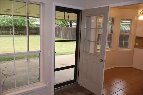 Entry Way - 534 E 28th St, Edmond, OK 73013 photo 1 of 1