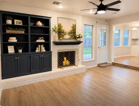 Living - 534 E 28th St, Edmond, OK 73013 photo 1 of 6