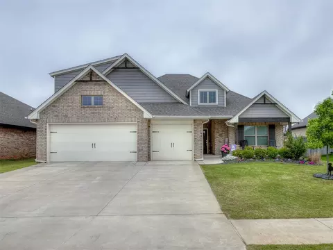 713 Red River Dr, Yukon, OK 73099
