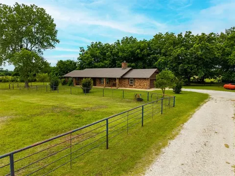 107083 N 3750 Rd, Okemah, OK 74859