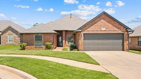 17720 Spacious Sky Ct, Edmond, OK 73012