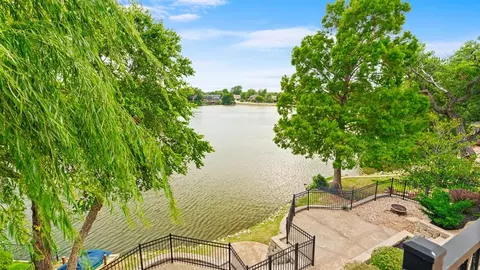 6901 N Waterwood Way, Warr Acres, OK 73132