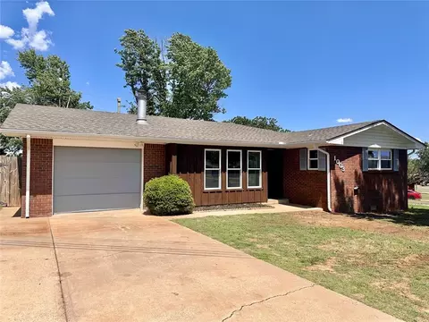 1003 E Huber St, Weatherford, OK 73096