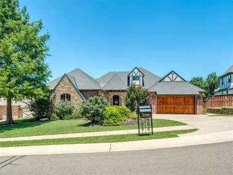 2709 Stetson Dr, Edmond, OK 73034