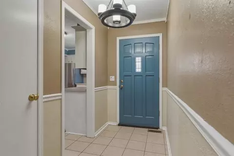 Entry Way - 817 N Platt Cir, Moore, OK 73170 photo 1 of 1