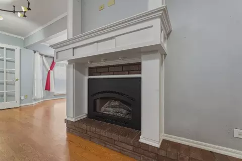 Living - 817 N Platt Cir, Moore, OK 73170 photo 3 of 5