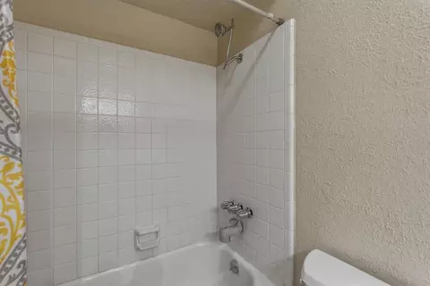 Bath - 817 N Platt Cir, Moore, OK 73170 photo 5 of 6