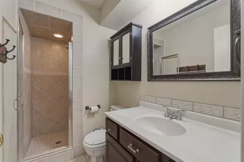 Bath - 817 N Platt Cir, Moore, OK 73170 photo 6 of 6