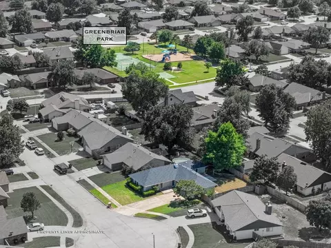 View/Area - 817 N Platt Cir, Moore, OK 73170 photo 5 of 5