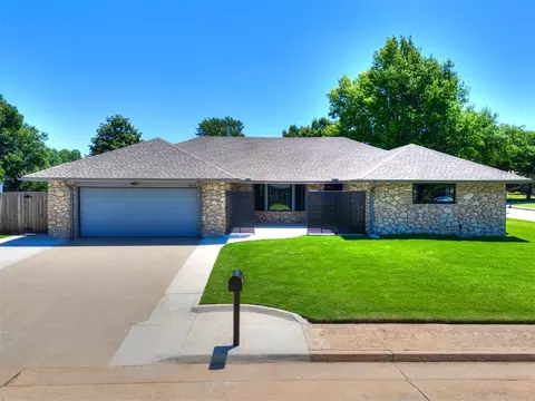 2504 W Vail Ct, Yukon, OK 73099