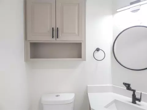 Bath - 519 Stoneridge Dr, Moore, OK 73160 photo 1 of 7