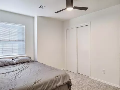 Bedroom - 519 Stoneridge Dr, Moore, OK 73160 photo 4 of 6