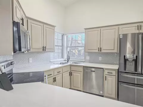 Kitchen - 519 Stoneridge Dr, Moore, OK 73160 photo 2 of 4