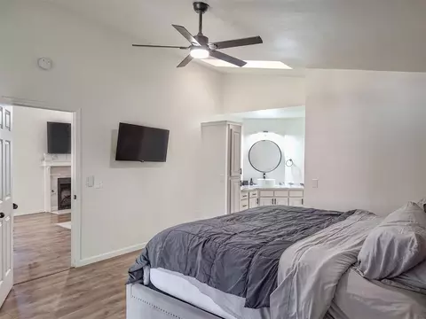 Bedroom - 519 Stoneridge Dr, Moore, OK 73160 photo 2 of 6