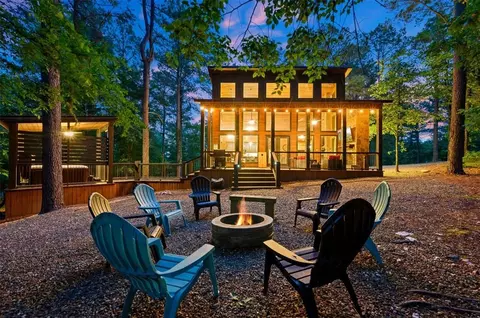 1318 Pine Hills Rd, Broken Bow, OK 74728