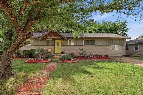1805 Serenade Dr, Midwest City, OK 73130