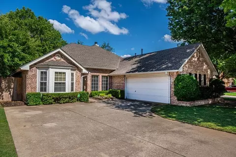 6812 Rivergate Ln, Oklahoma City, OK 73132