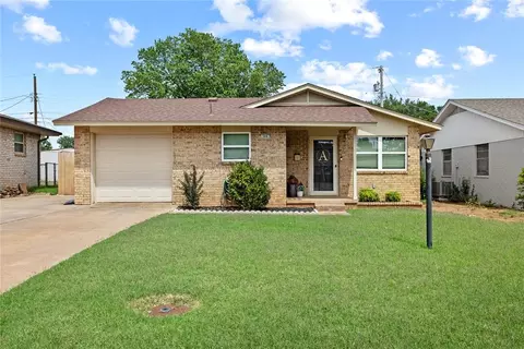506 N 2nd St, Weatherford, OK 73096